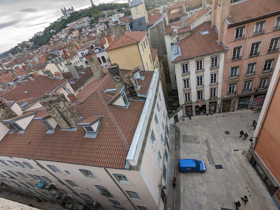Mirador T2 Ensoleille Place Des Terreaux Vue Fourviere Lione Esterno foto