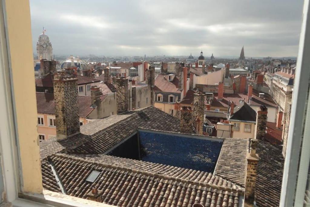 Mirador T2 Ensoleille Place Des Terreaux Vue Fourviere Lione Esterno foto